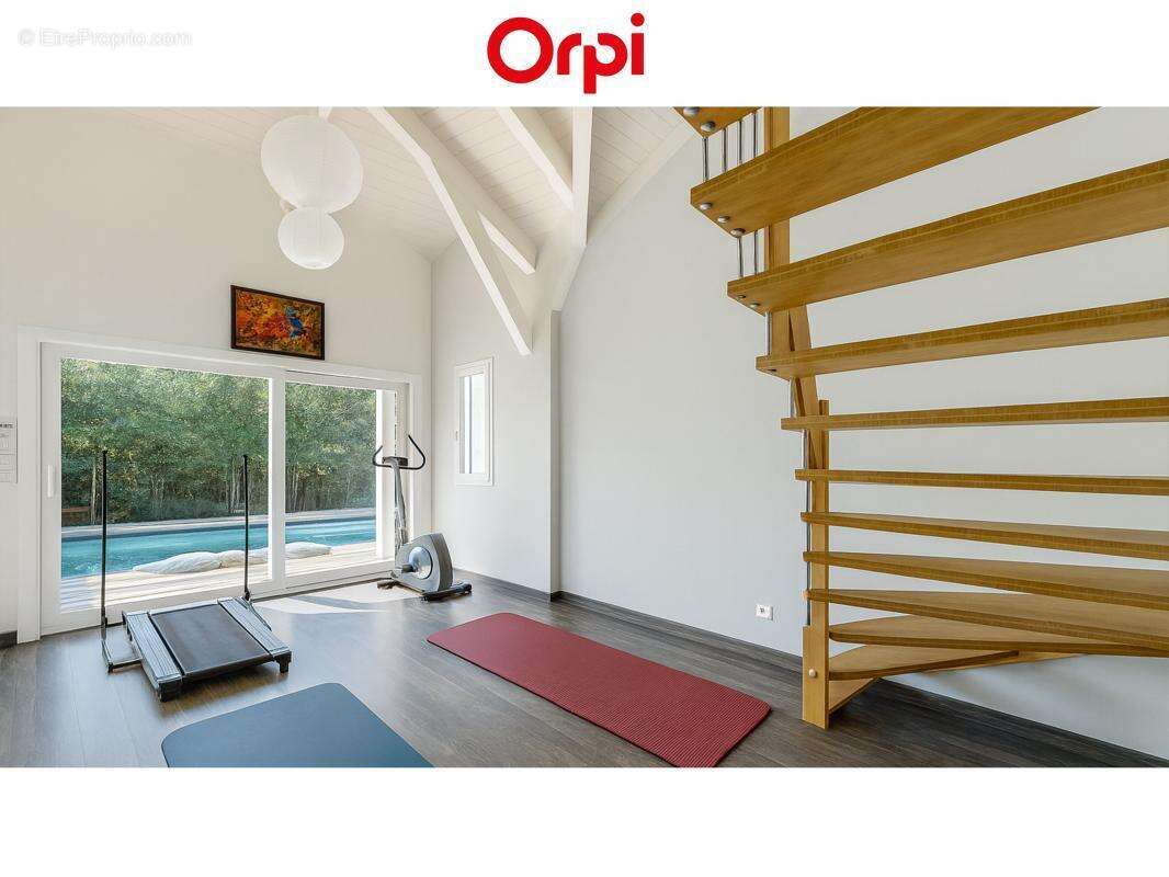 Maison à VETRAZ-MONTHOUX