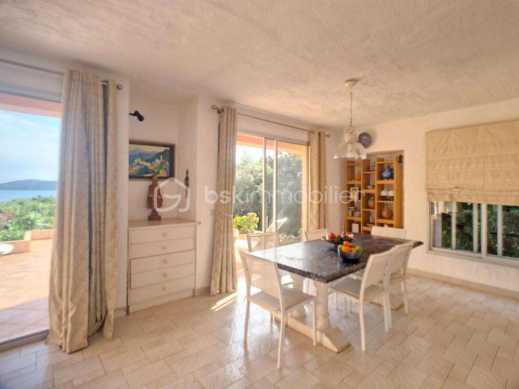 Villa face à la mer - Domaine privé de Cala Rossa - photo 13