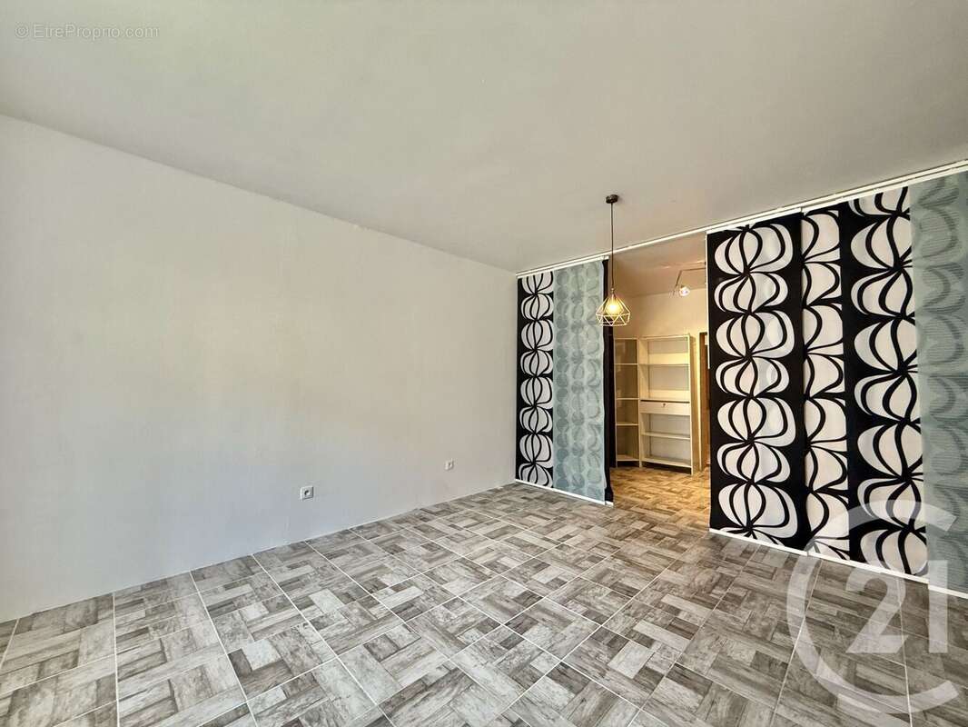 Maison à VILLENEUVE-SUR-ALLIER