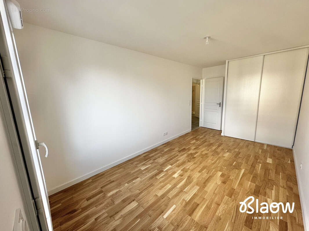 Appartement 80 m² à Meyzieu  - photo 7