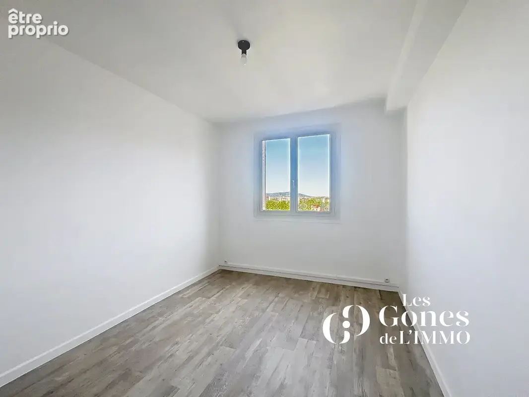 Les Gones de l’Immo vous présentent   Appartement 5 pièces de 81 m2 à Sainte-Foy-lès-Lyon   240 000 € - photo 7