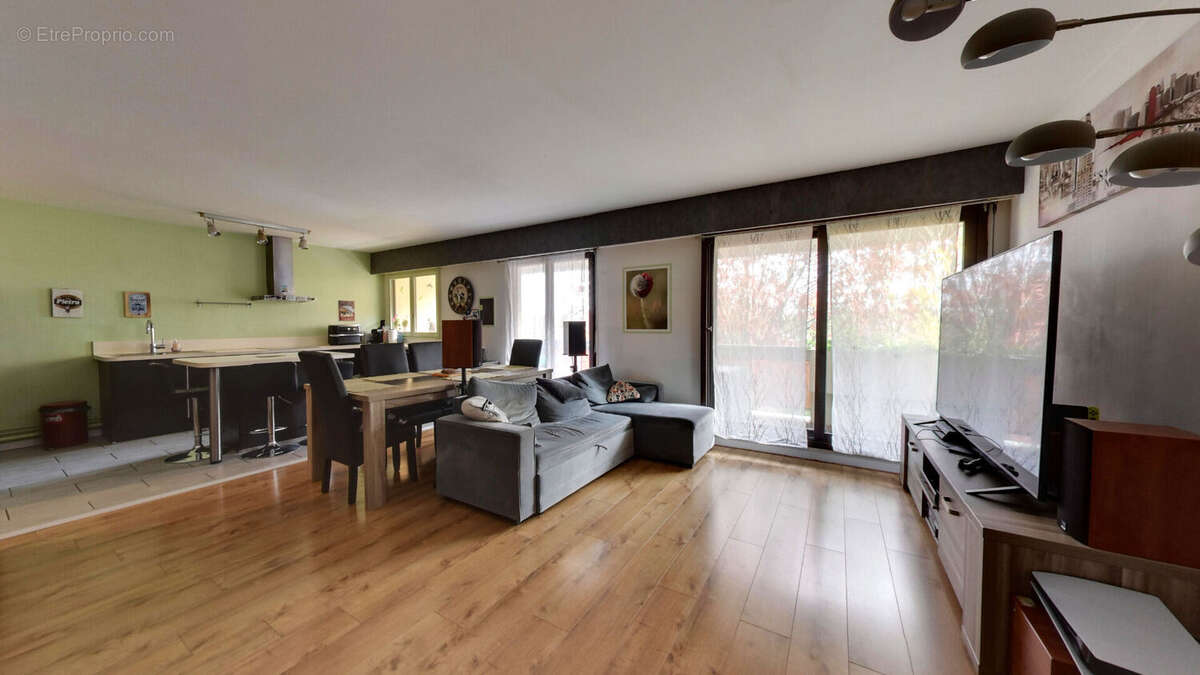 Appartement à ROISSY-EN-BRIE