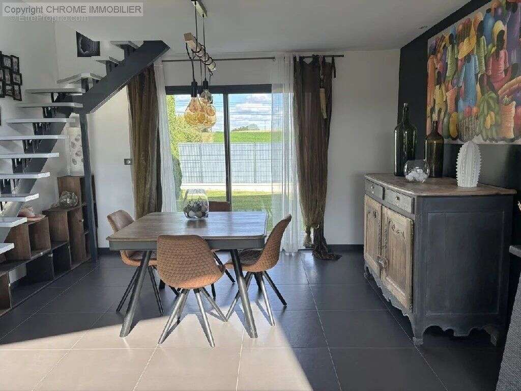 Maison à MAUVEZIN-SUR-GUPIE