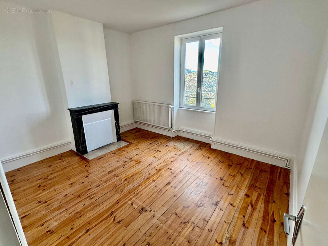 Maison à VEYRE-MONTON