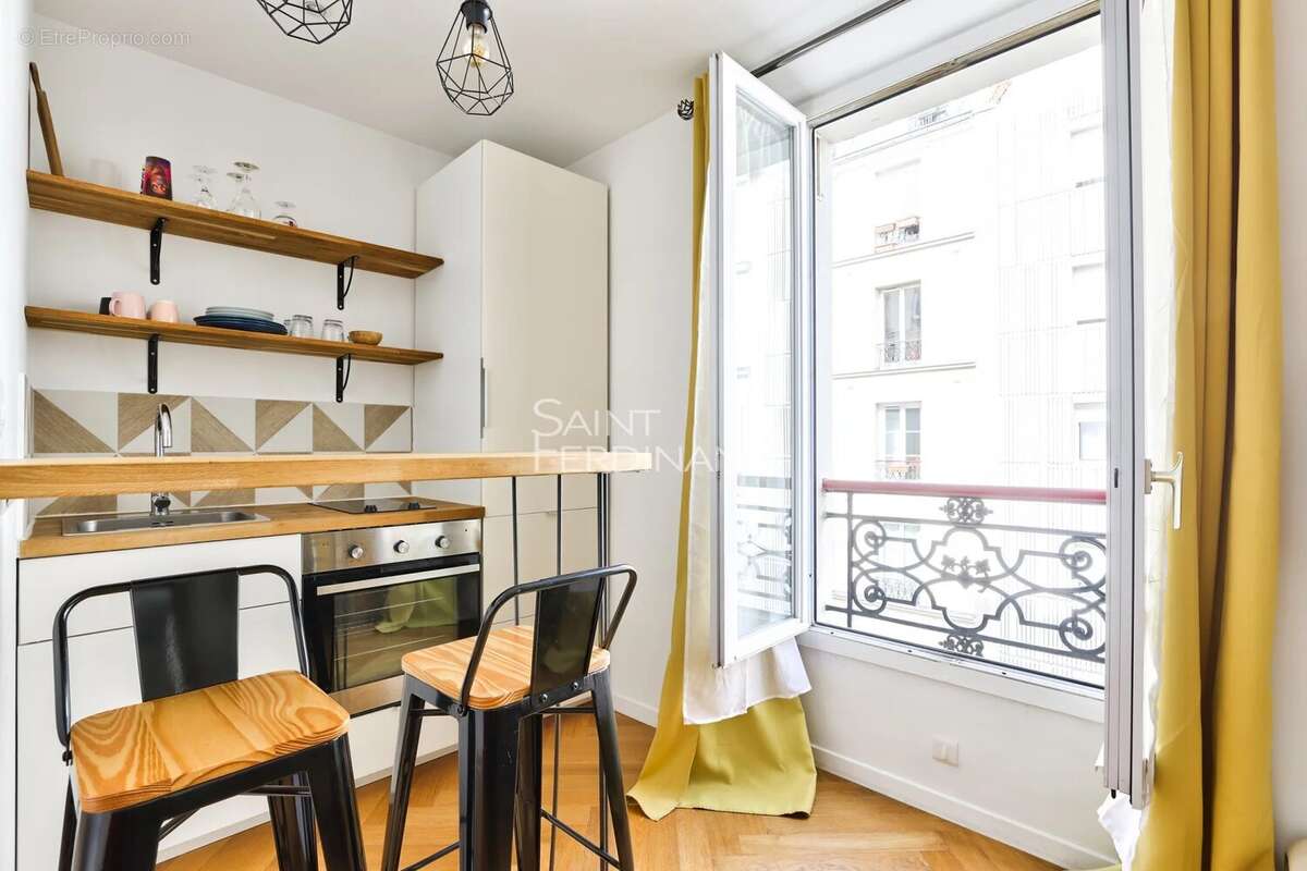 Appartement à PARIS-17E
