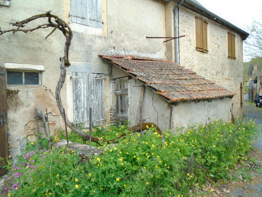 Maison à AUBAS