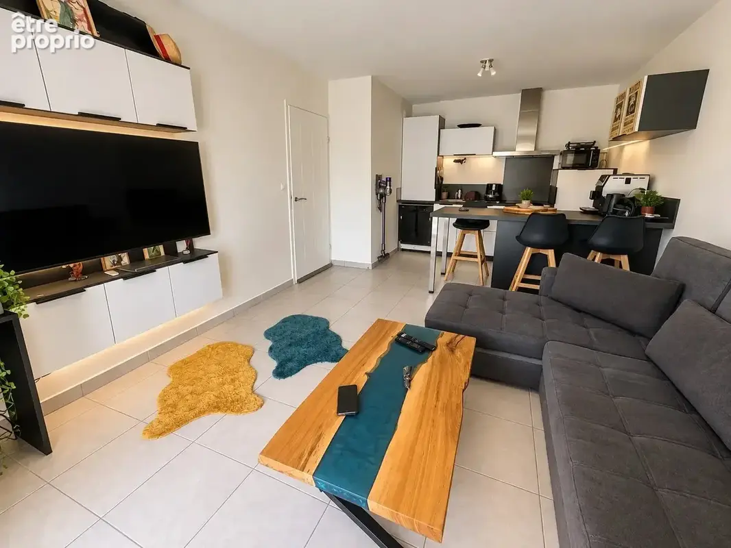 À VENDRE – T2 avec grande terrasse adapté PMR, vue sur parc verdoyant et garage - photo 2