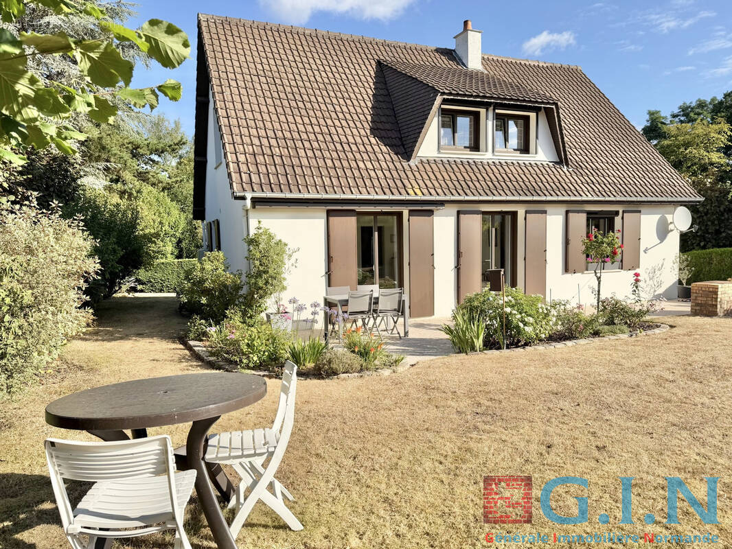 Maison à SAINT-MARTIN-DE-BOSCHERVILLE