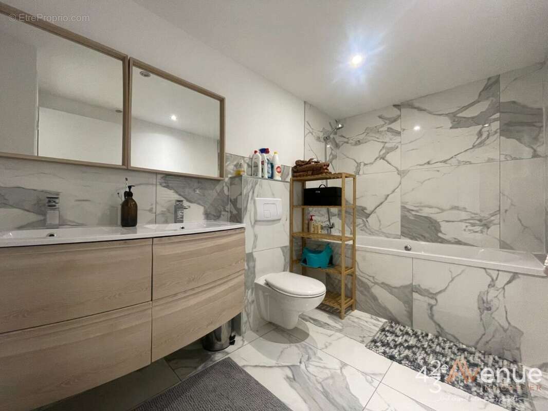Appartement à SAINT-ETIENNE