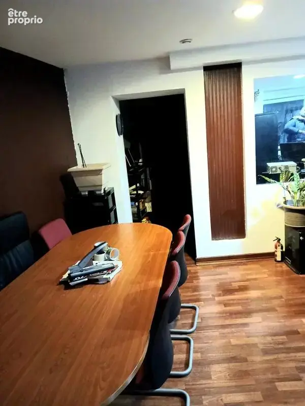 A Vendre:   Local commercial avec studio à Paris 18ème(Clignancourt) - photo 3