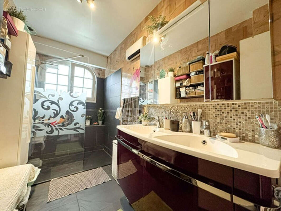 Maison à SARTROUVILLE