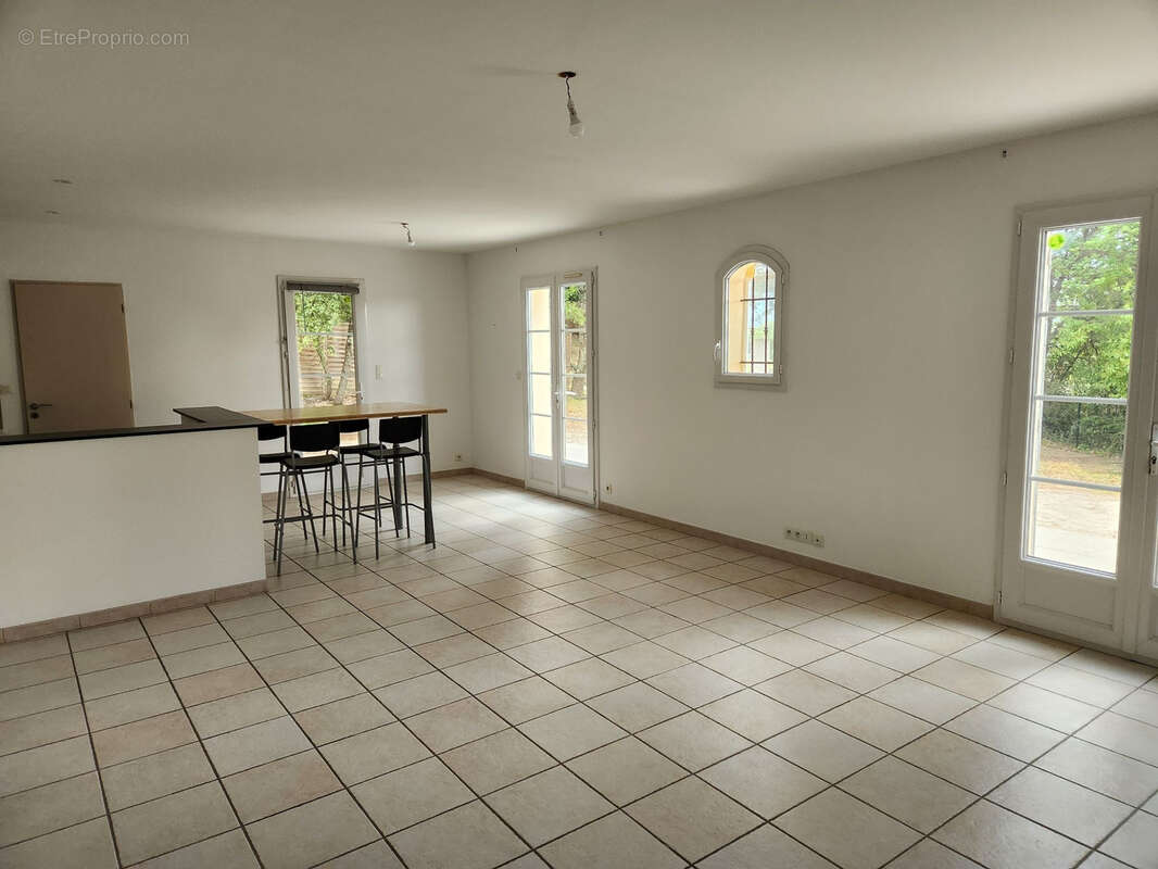 Maison à MERINDOL-LES-OLIVIERS