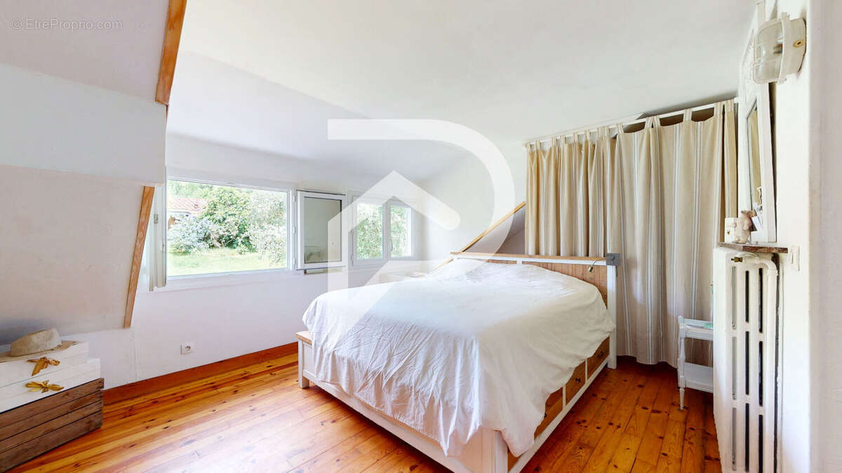 Maison à MAREIL-MARLY