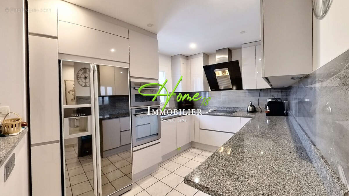 Maison à SAINT-MICHEL-DE-VOLANGIS