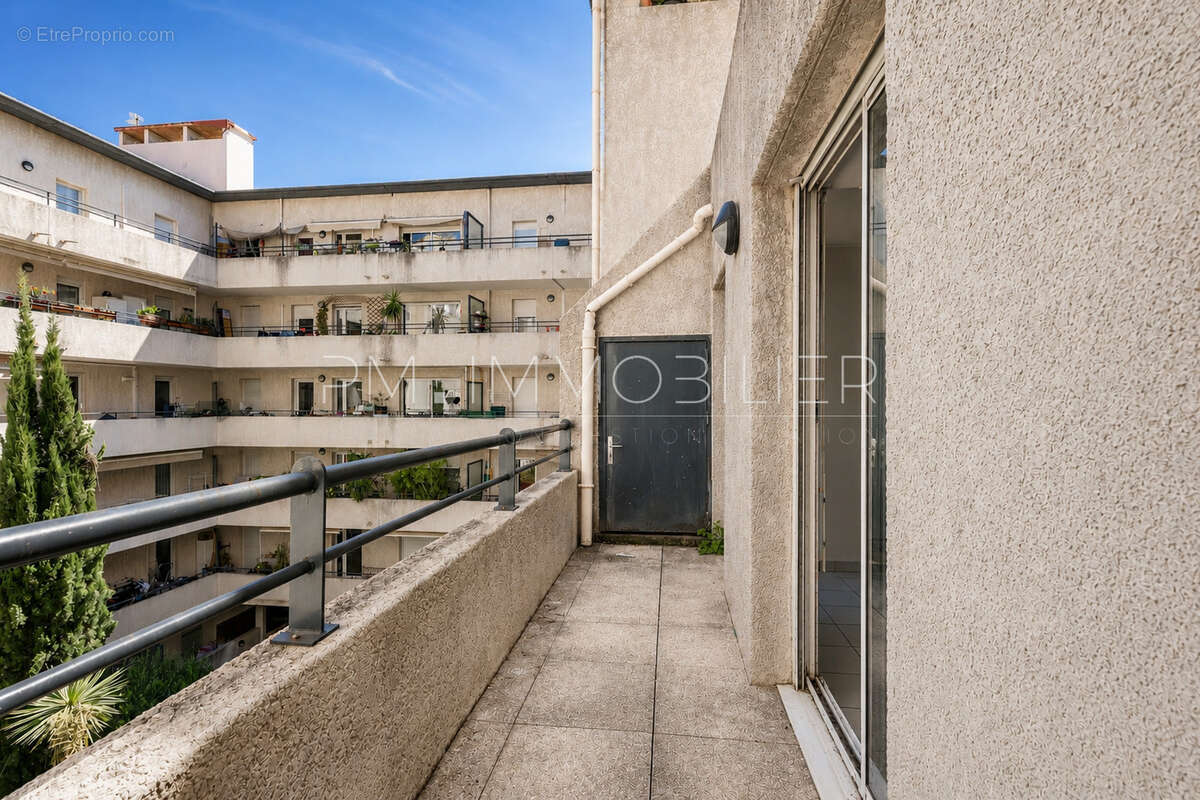 Appartement à MARSEILLE-5E