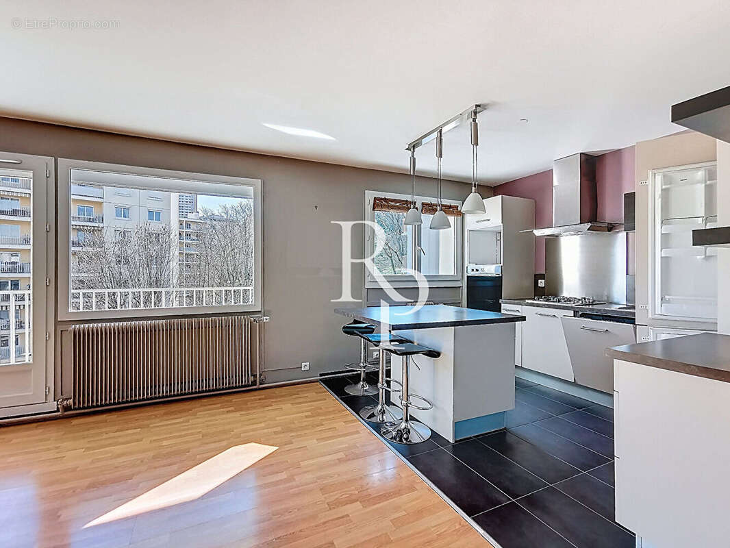 Appartement à LYON-5E