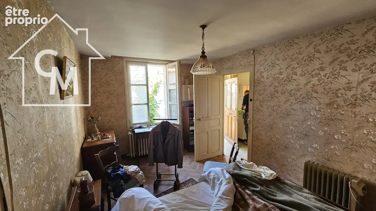 Maison de plain-pied à rénover avec dépendances et terrain de 309 m2 - photo 10