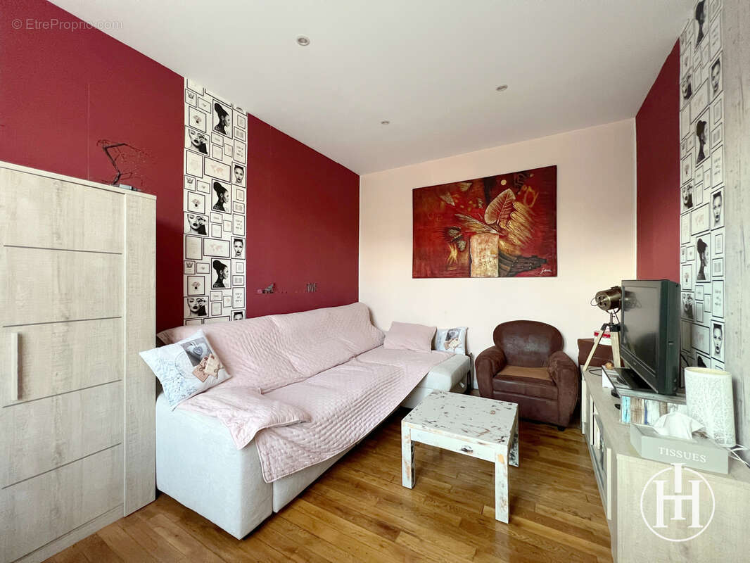 Maison à VALLON-EN-SULLY