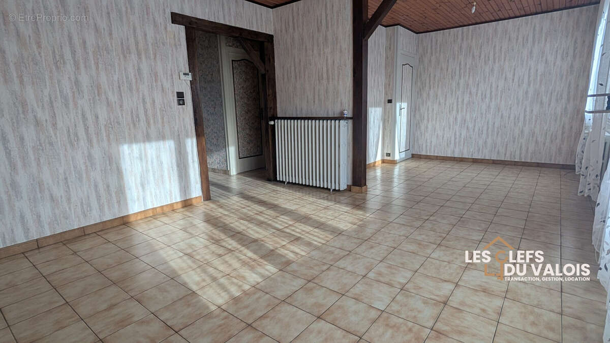 Maison à CREPY-EN-VALOIS