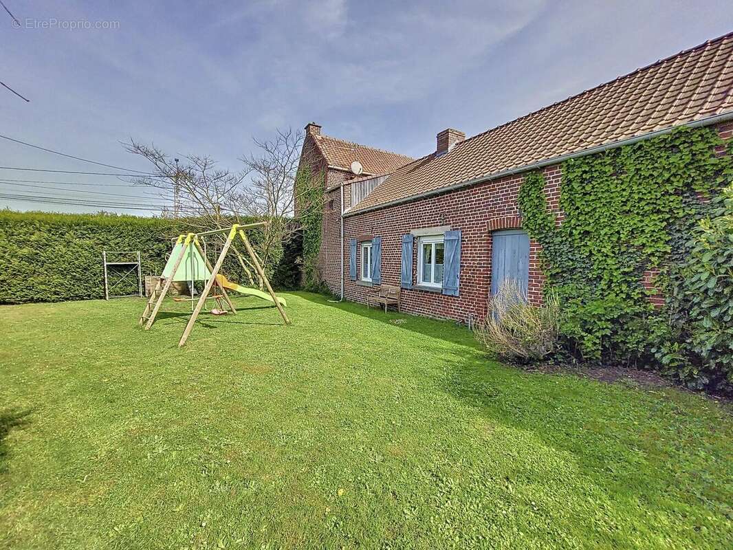 Maison à CAMPHIN-EN-CAREMBAULT