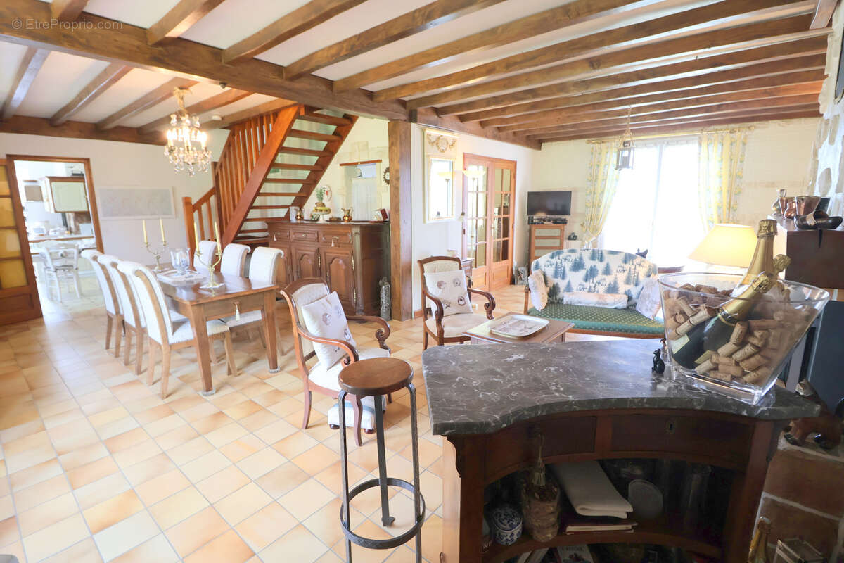 Maison à ESTREE