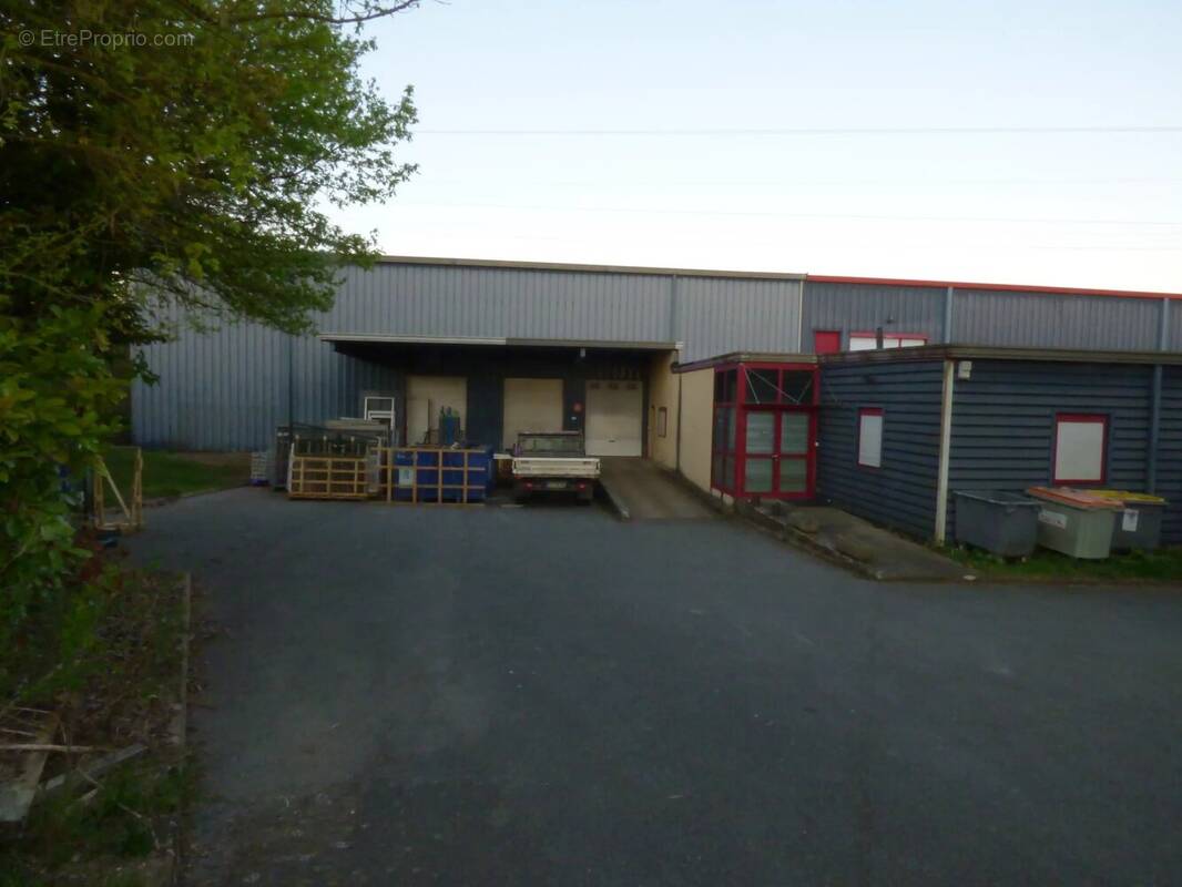 Commerce à ROINVILLE