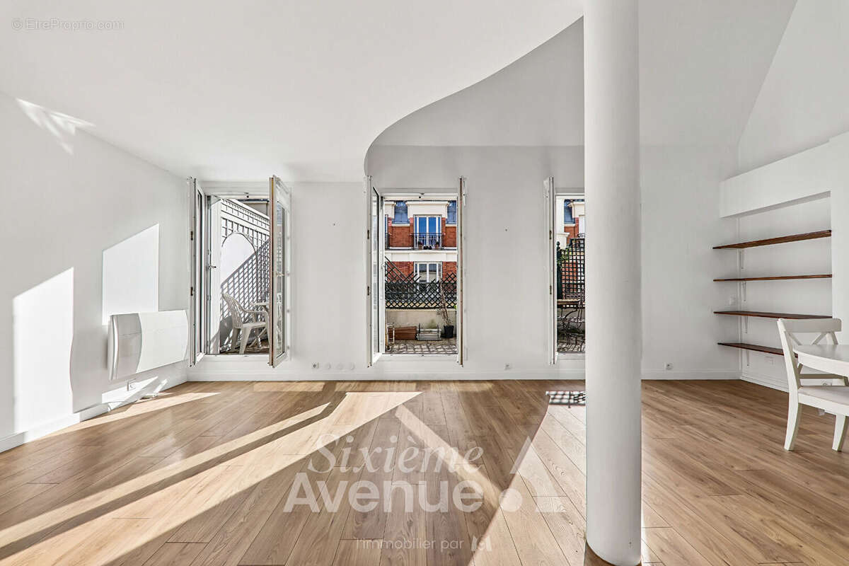 Appartement à PARIS-18E