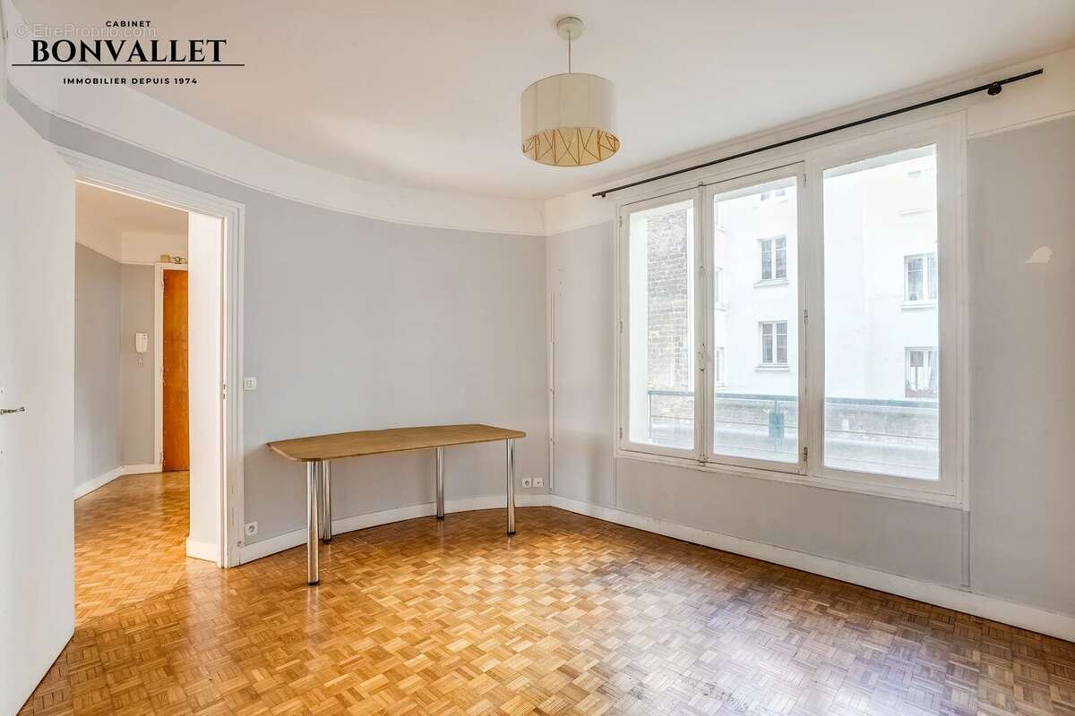 Appartement à PARIS-15E