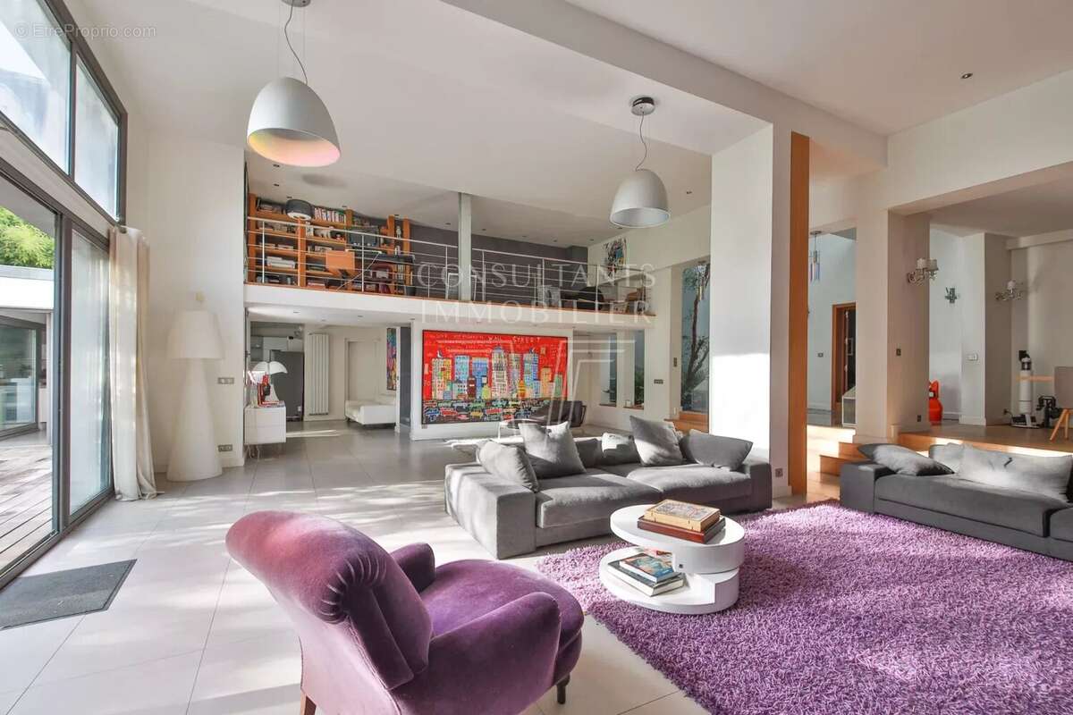 Maison à ISSY-LES-MOULINEAUX