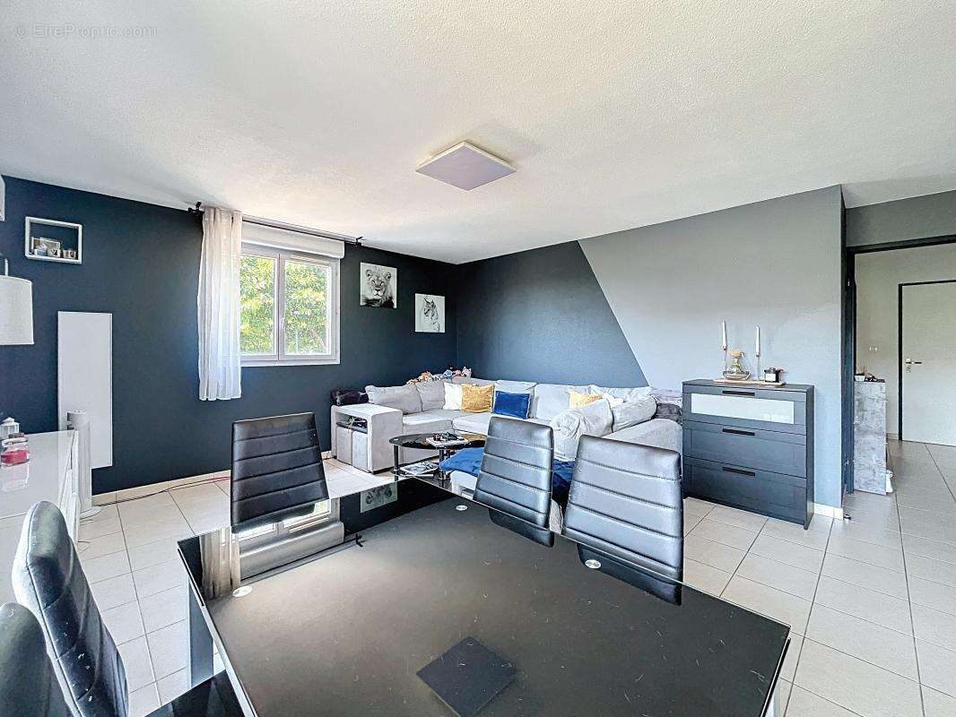 Appartement à GRIGNY