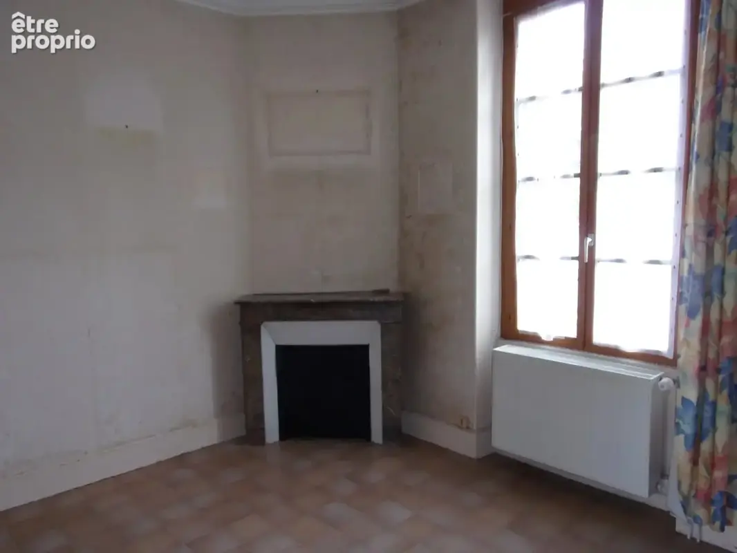 Yzeure, sur 731 m² Maison d'env. 110 m² habitables, à rénover - photo 3