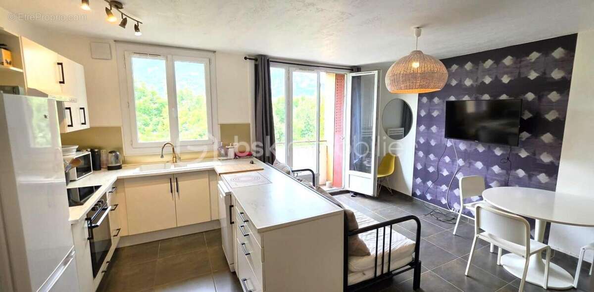 Appartement à FONTAINE