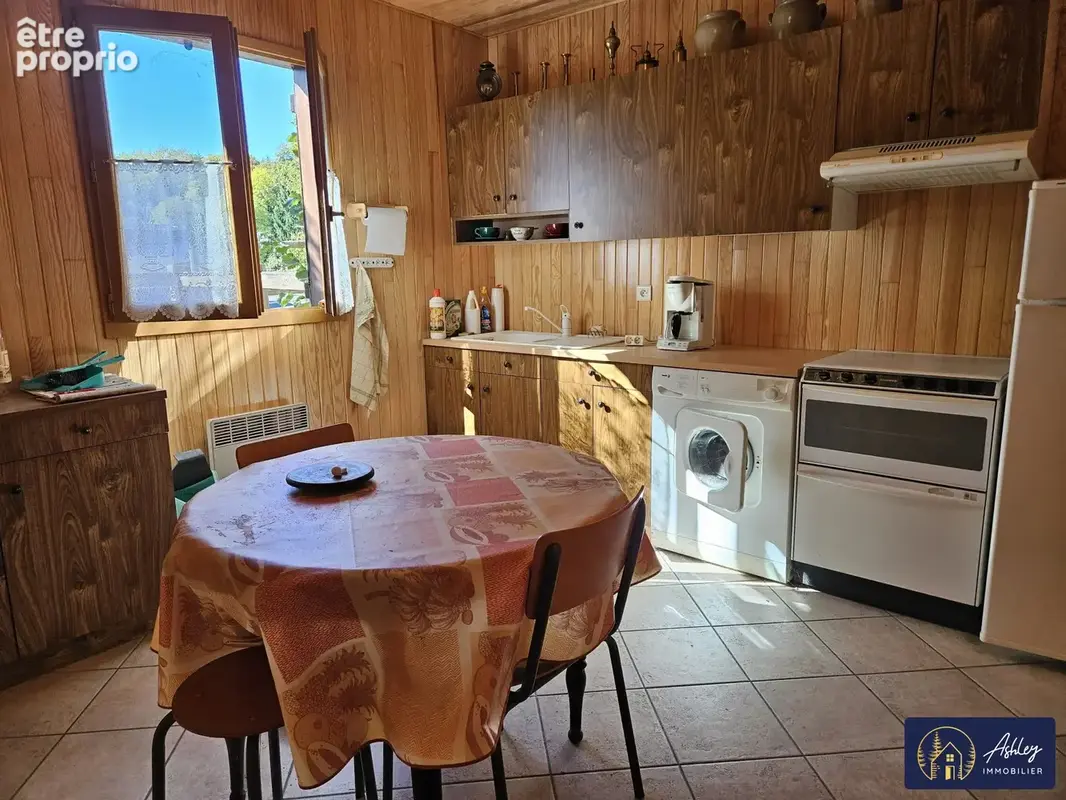 Maison 65 m² à Neuvic  - photo 2