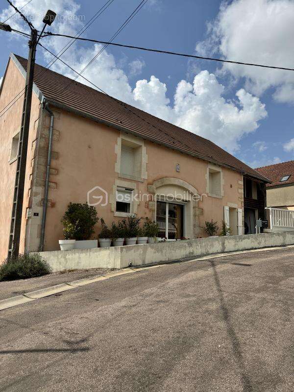 Maison 250 m² à Etalante  - photo 13