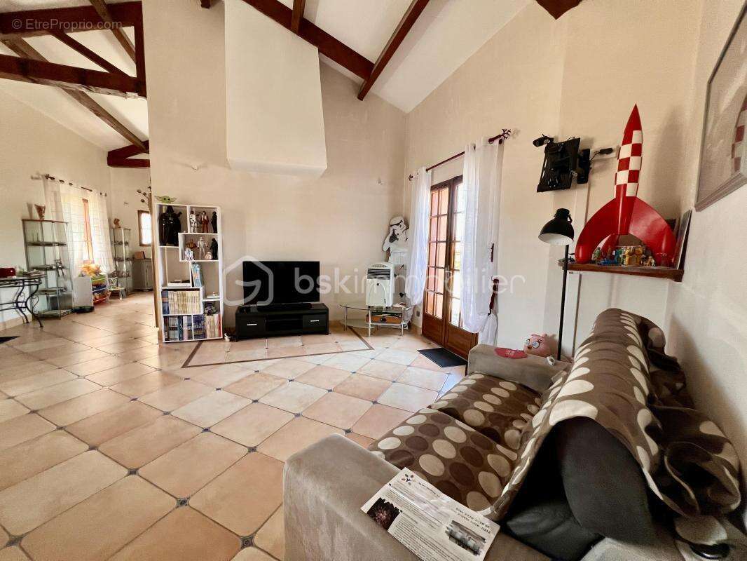 Charmante Demeure, 150m2,  plain pied, avec jardin, 4 chambres - photo 5