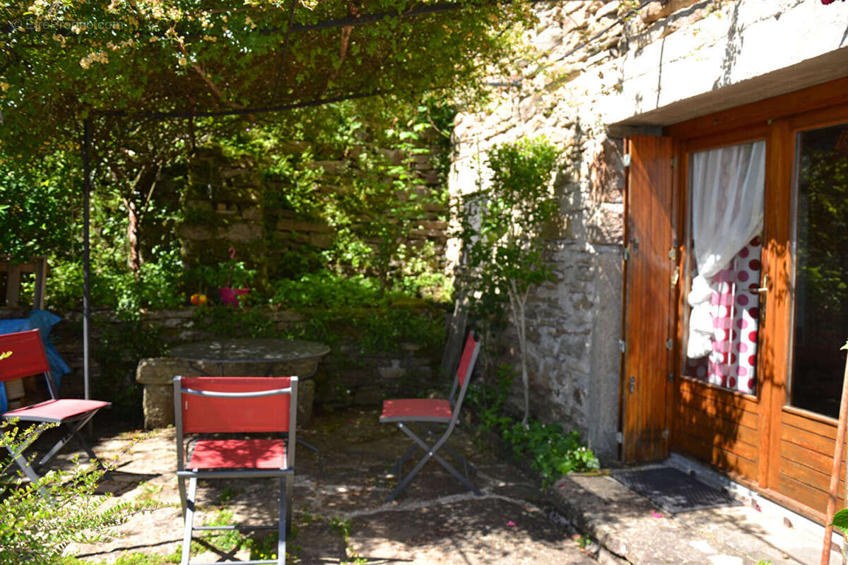 COURNIOU  dans hameau en pleine nature  maison  de 97 m² avec terrasse et jardins - photo 5