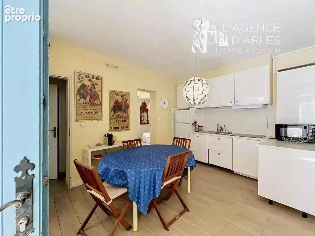 Appartement avec 2 chambres Place du Forum au cœur du centre historique d’Arles - photo 2