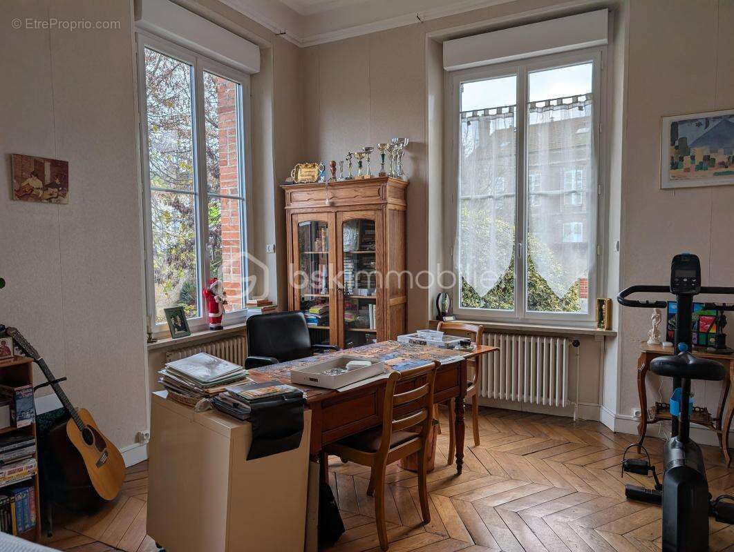 Maison à PONT-SUR-YONNE