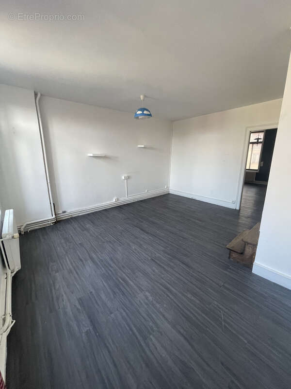 Commerce à AVESNES-LE-COMTE