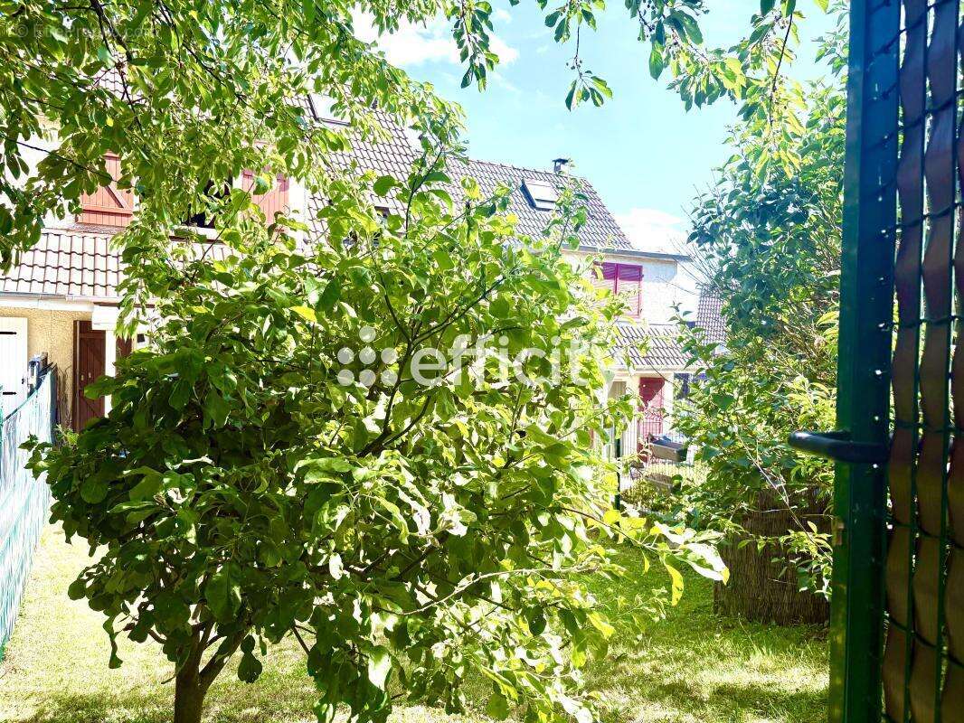 Maison 100 m² à Saint-Martin-Du-Tertre  - photo 12