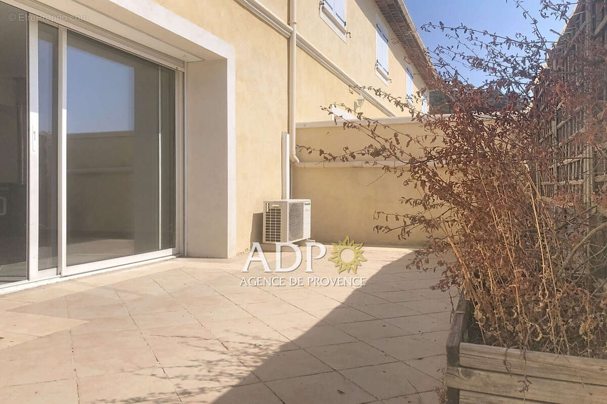 Maison 97 m² à Grasse  - photo 2