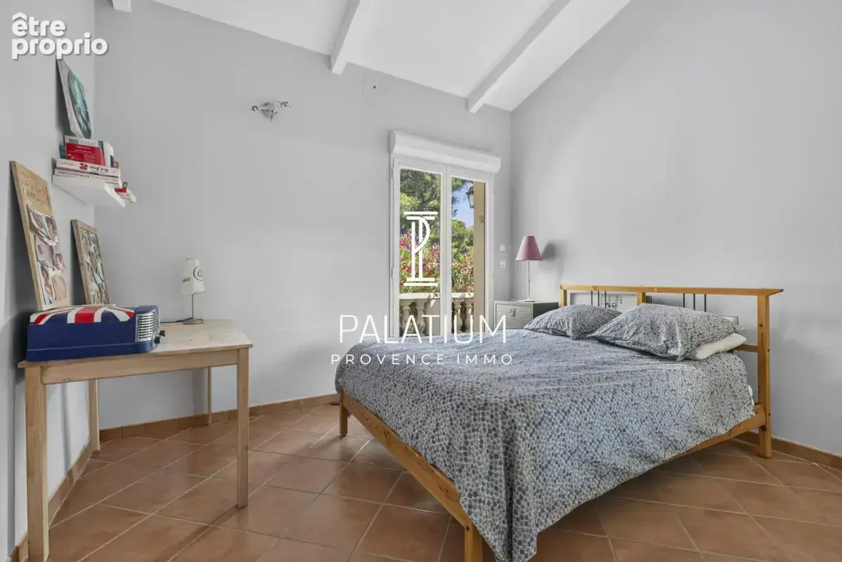 Propriété provençale de 209 m² – Environnement calme et verdoyant, Ventabren - photo 20