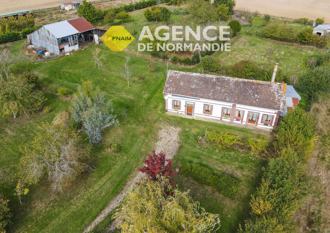 Maison à LA FERTE-FRENEL