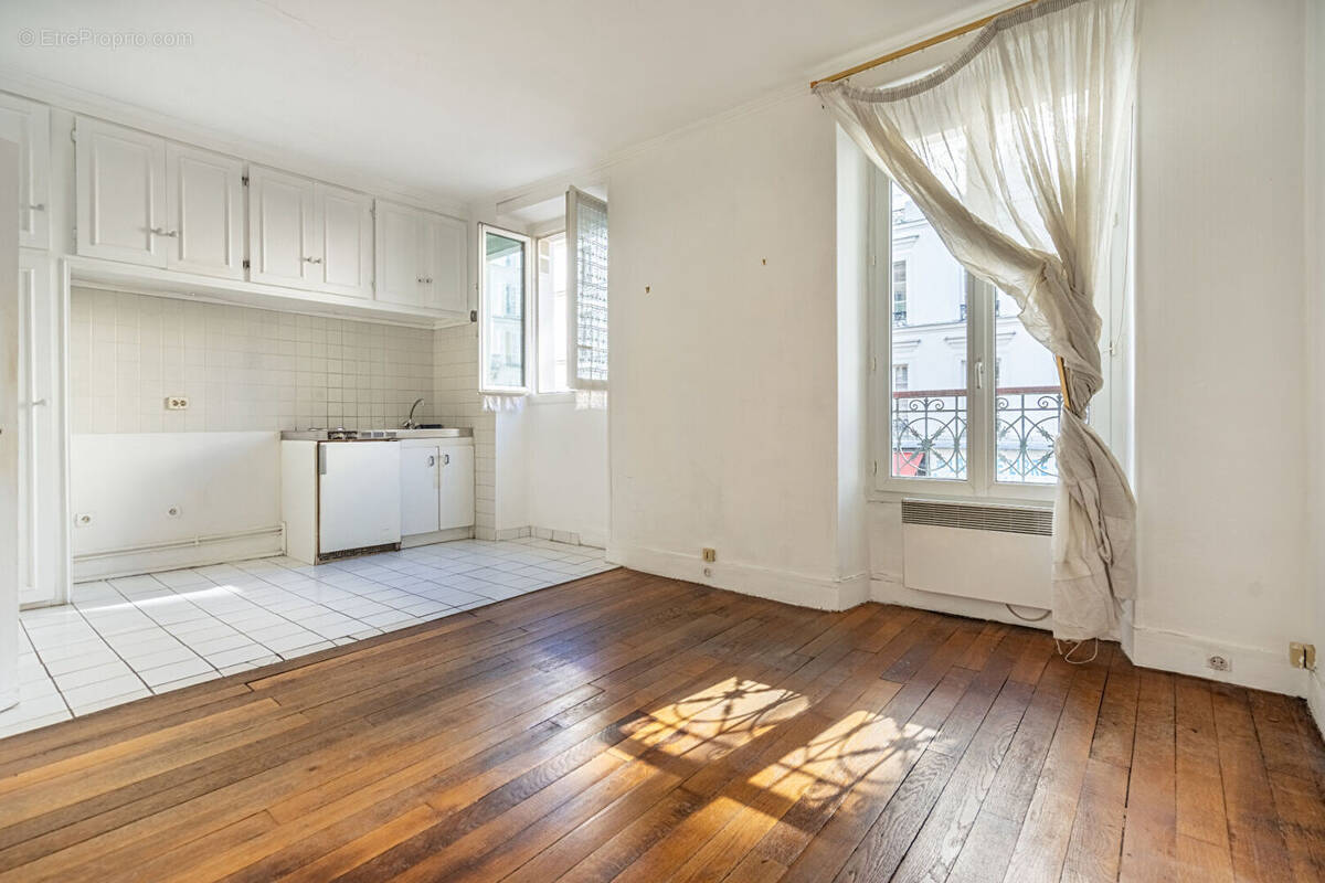 Appartement à PARIS-11E