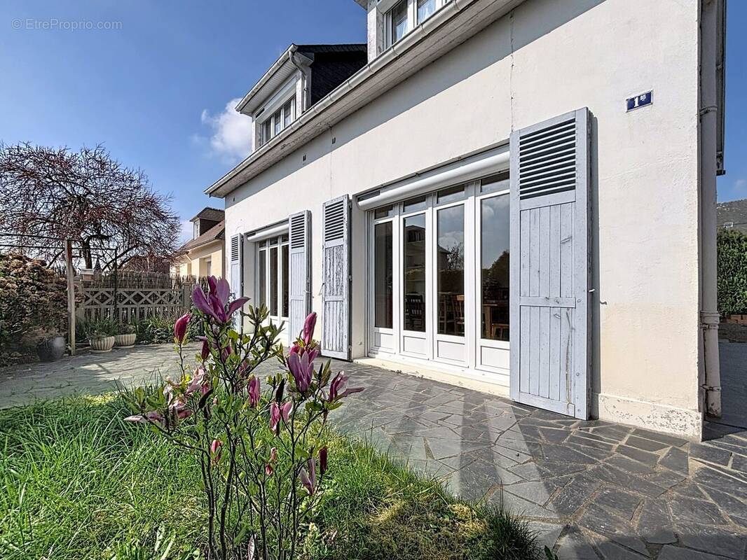 Maison à VILLERS-BOCAGE