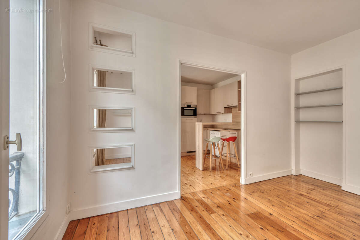 Appartement à PARIS-16E