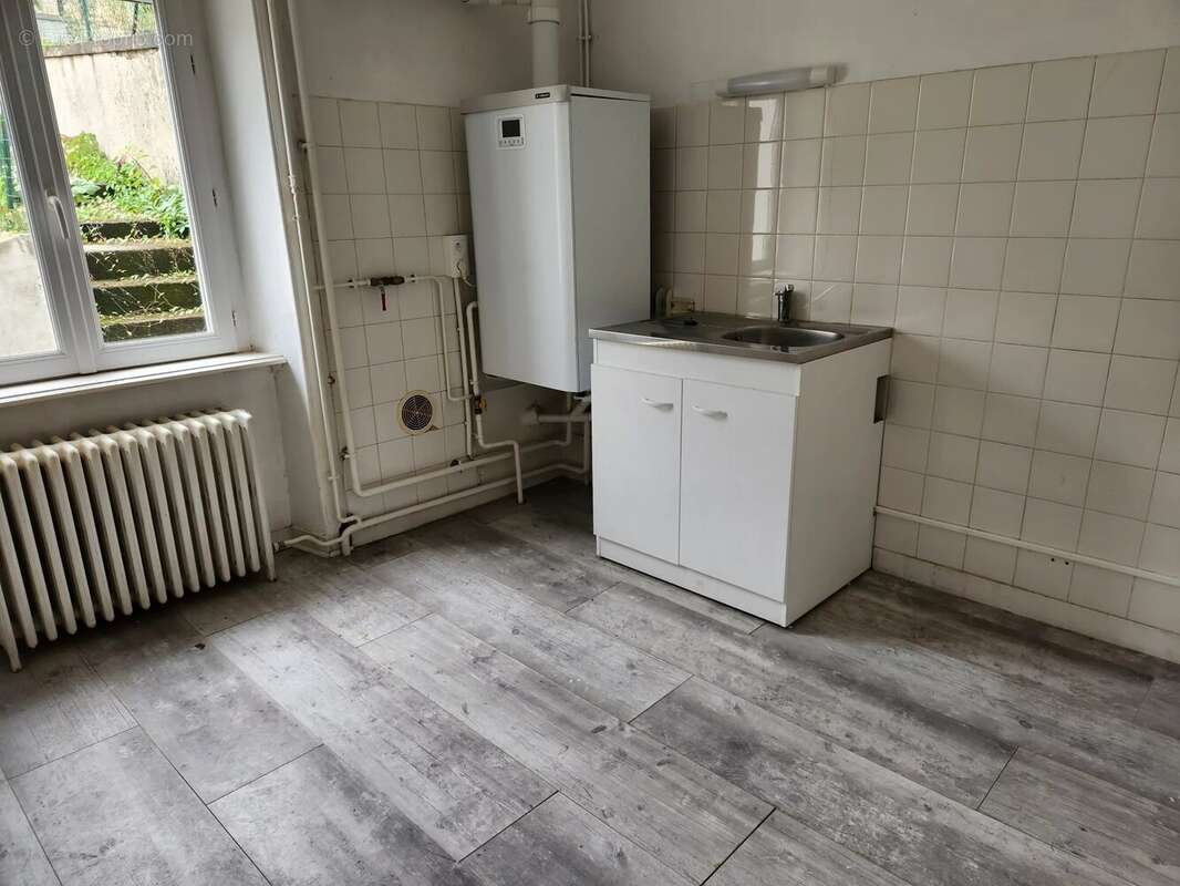 Maison à SAINT-JUNIEN