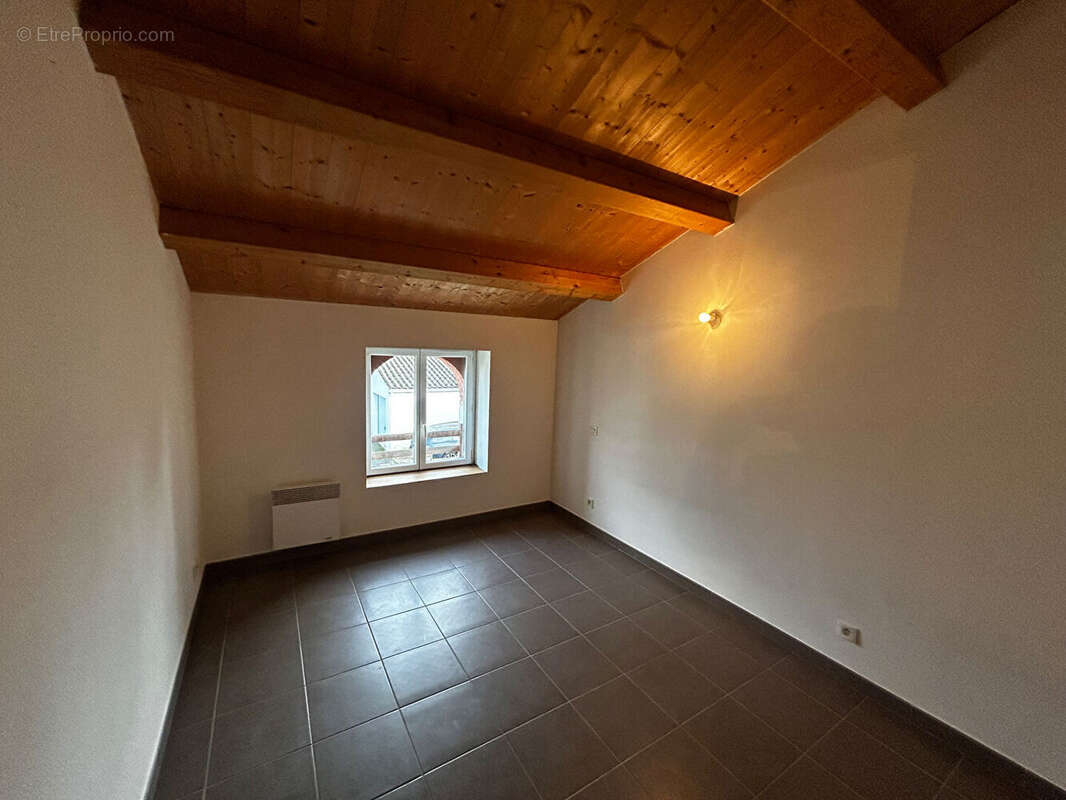 Maison à CROIX-CHAPEAU