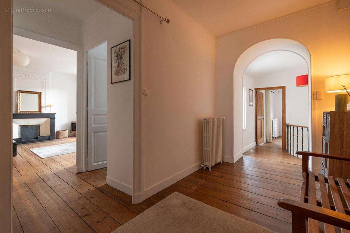 Maison à SAINT-JEAN-D&#039;ANGELY