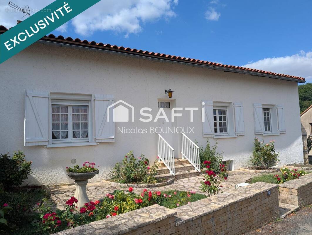 Photo 1 - Maison à FONTAINE-LE-COMTE